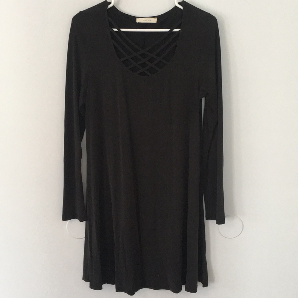 Hazel & Olive Criss Cross Long Sleeve Dress